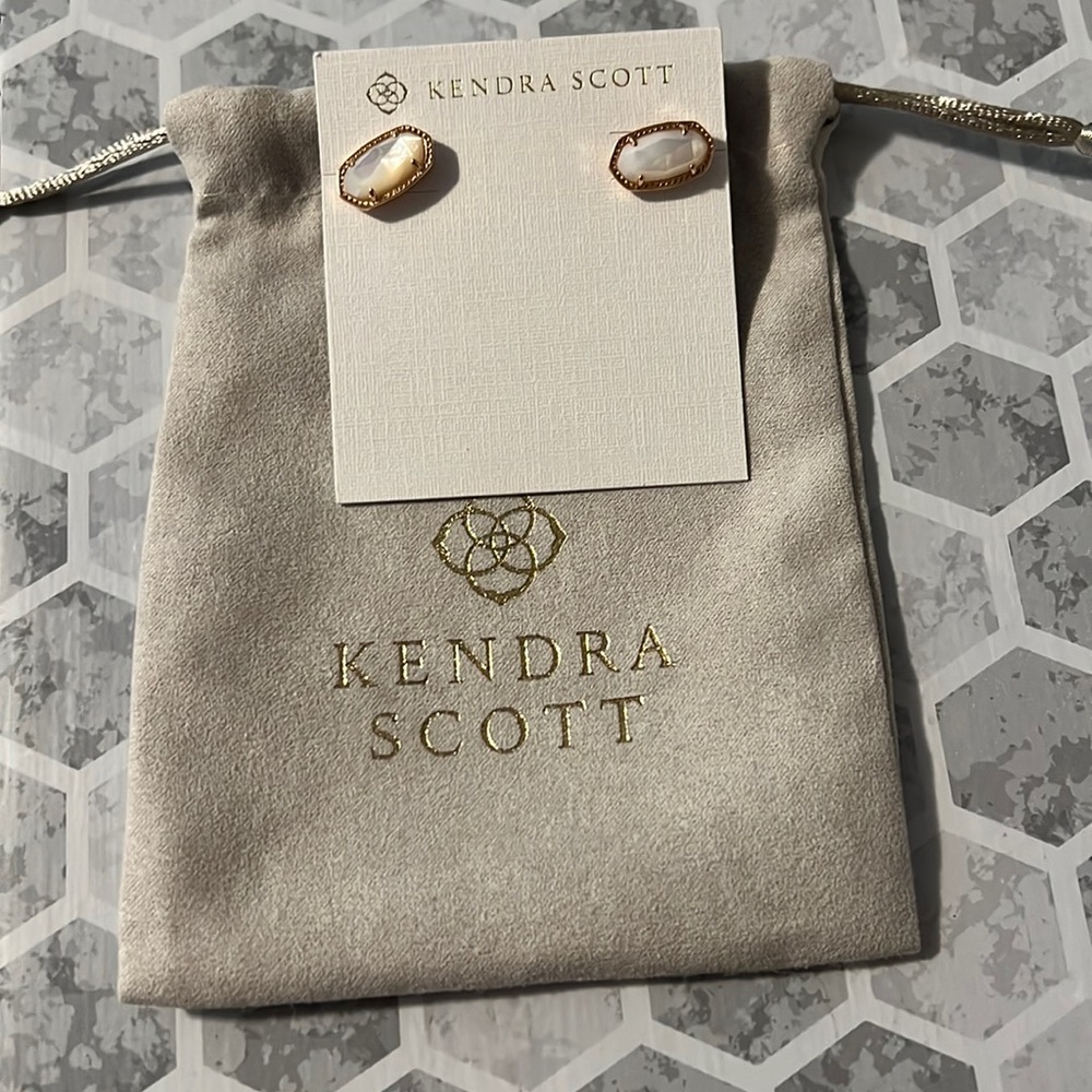 Brand new Kendra Scott earrings